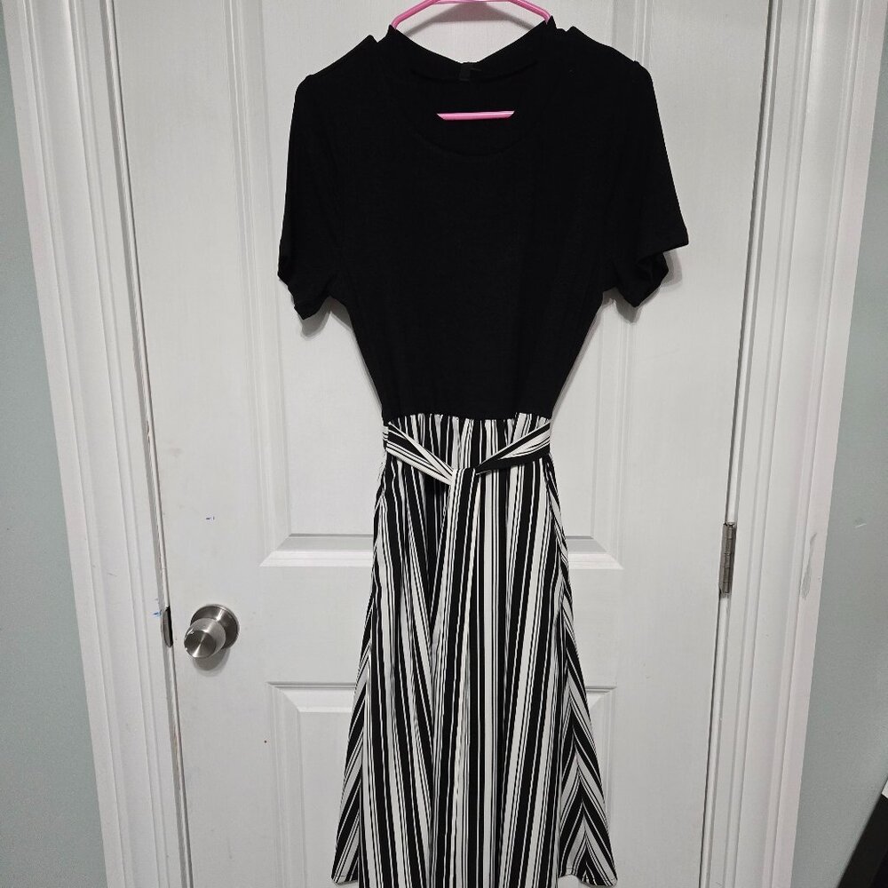 NWT black and white midi dress